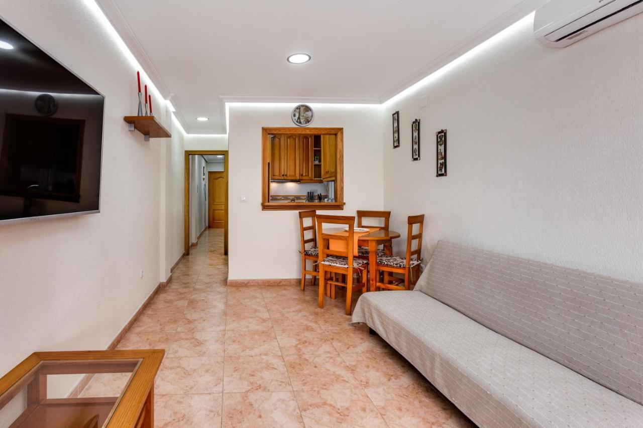 Apartaments Amalia On The Beach Torrevieja Buitenkant foto