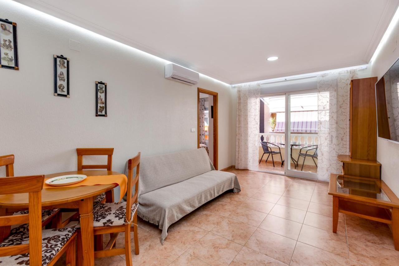 Apartaments Amalia On The Beach Torrevieja Buitenkant foto