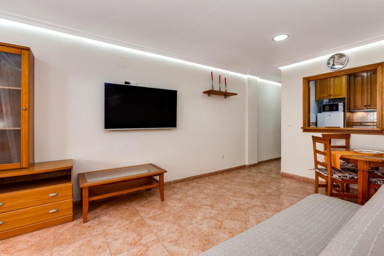 Apartaments Amalia On The Beach Torrevieja Buitenkant foto