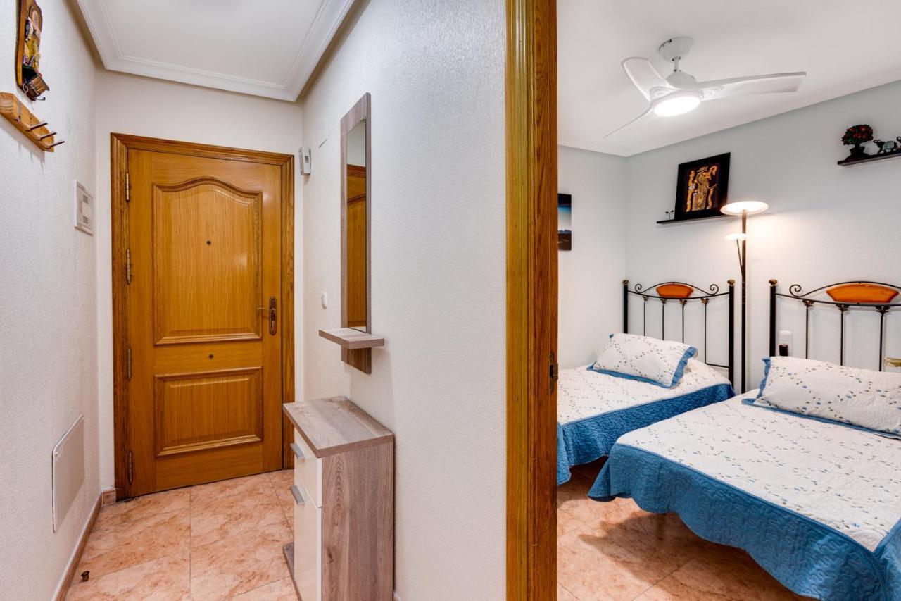 Apartaments Amalia On The Beach Torrevieja Buitenkant foto