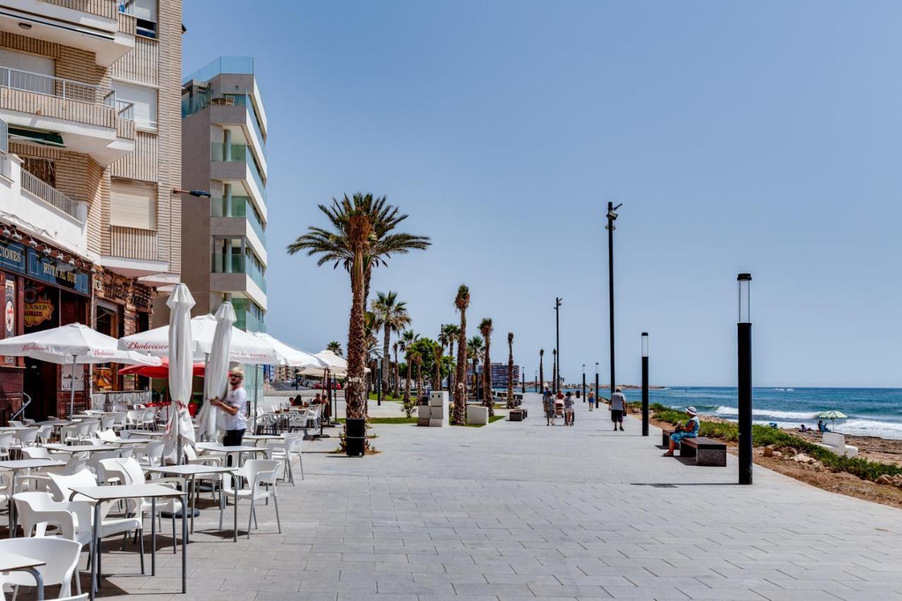 Apartaments Amalia On The Beach Torrevieja Buitenkant foto